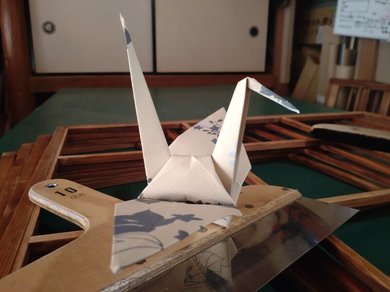 あまったふすま紙で折り紙