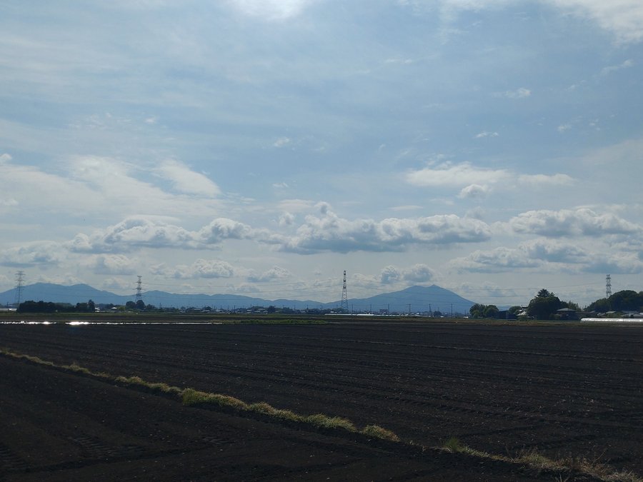 筑西市から望む筑波山
